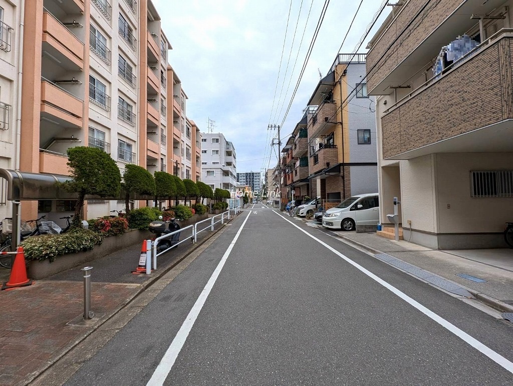 高島平第2サンパワー　北側 前面道路